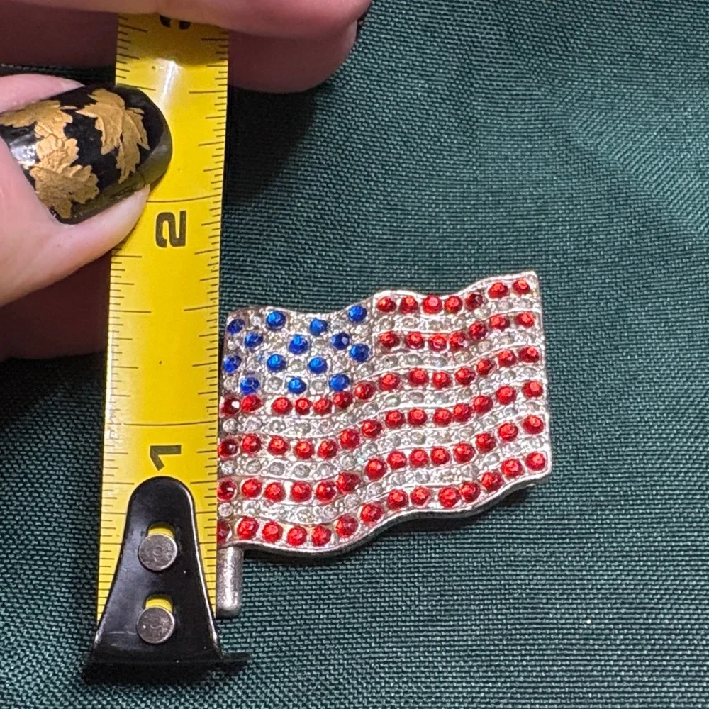 🖤Vintage Patriotic Flag Brooch with Red, Blue, and Silver Crystals🖤